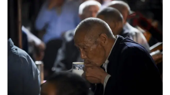 英国政府表示将会资助照顾中国老人