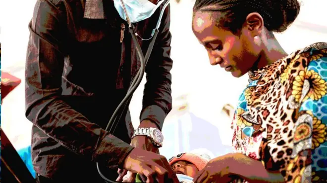 يعمل أطباء إثيوبيون في مخيمات لاجئي تيغراي في السودان