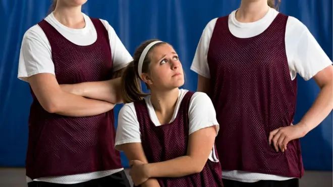 La experiencia que los niños tienen en las clases de educación física puede tener consecuencias a largo plazo, según un especialista en educación.