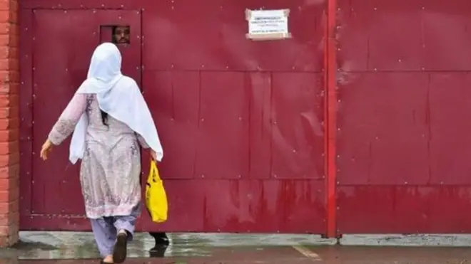 कश्मीर में महिला