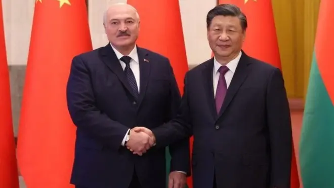 चीनी राष्ट्रपति शी जिनपिंग के साथ बेलारूस के राष्ट्रपति अलेक्ज़ेंडर लुकाशेंको