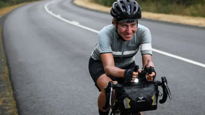 ฟิโอนา โคล์บิงเงอร์ ขี่จักรยานระยะทางเกือบ 4,000 กิโลเมตร โดยใช้เวลาเพียง 10 กว่าวัน