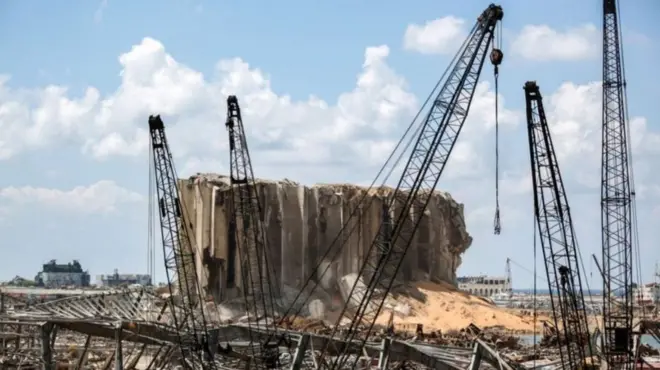 مرفأ بيروت بعد الانفجار