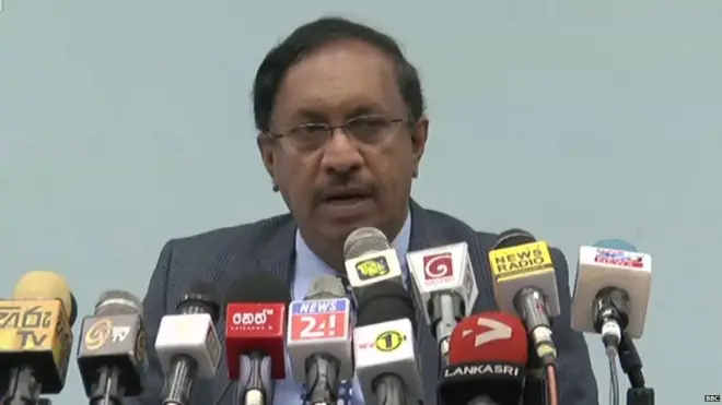 අමාත්‍ය අනුර ප්‍රියදර්ශන යාපා