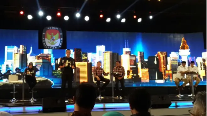 Dua tema utama debat kedua: reformasi birokrasi dan pelayanan publik, serta pengelolaan perkotaan.