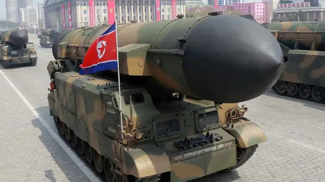 朝鮮日前在盛大閲兵後再次試射導彈。此次失敗的導彈試射引起朝鮮半島局勢持續緊張。