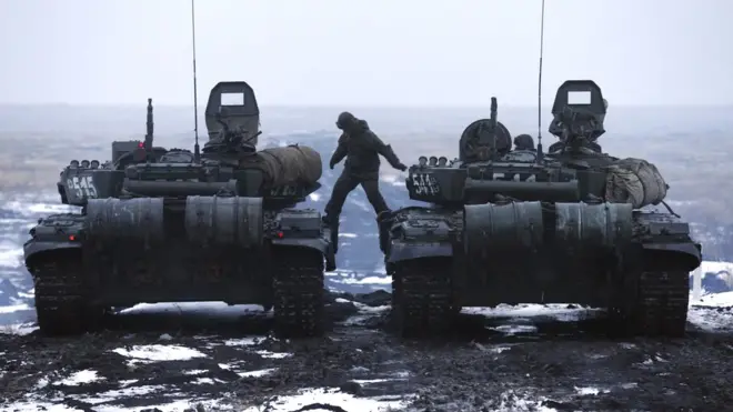 Украинские инспекторы говорят, что Россия не сообщила об увеличении количества своих военнослужащих