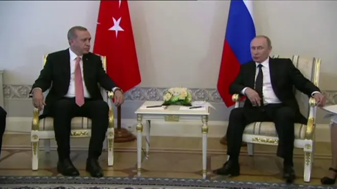 هل ستنهي زيارة اردوغان إلى روسيا التوتر بين البلدين؟