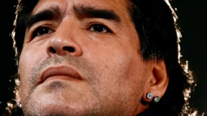 MAradona fue capitán y entrenador de la selección argentina.