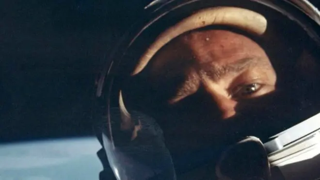 Базз Олдрин в космосе