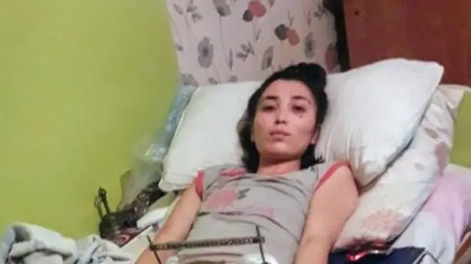 كسرت ساينا حاجز الصمت