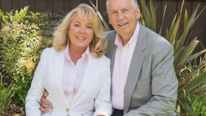 美国牧师德罗林格（图右）跟妻子丹妮尔的合照