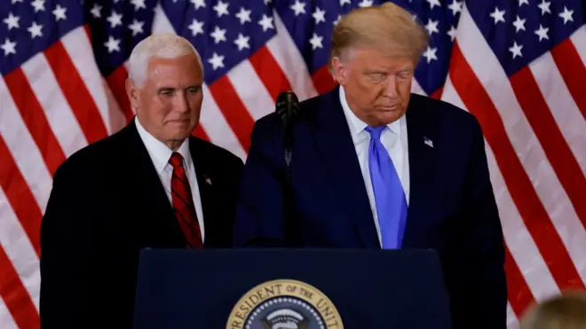 美國副總統彭斯據報已經表明不會動用憲法第25修正案，令特朗普提前下台。