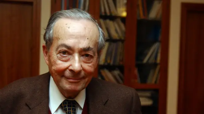 عتبر ستاينر أن الفنون لا تمنح درعاً ضد حدوث أمر مريع مثل الهولوكوست