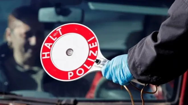 德国政府宣布，将从3月16日封锁与奥地利、瑞士、法国、卢森堡和丹麦五国的边境，不再允许旅行者进出。