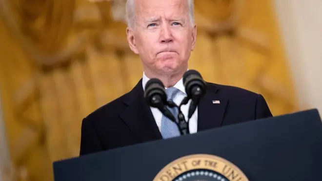 Tổng thống Hoa Kỳ Joe Biden đang chịu nhiều chỉ trích về tình hình rối loạn ở Afghanistan từ cuộc rút quân của Mỹ mới đây