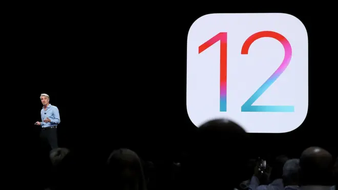 นายเคร็ก เฟเดอริกิ ประธานบริหารฝ่ายซอฟท์แวร์ของแอปเปิ้ล กล่าวระบบปฏิบัติการรุ่นใหม่ที่จะปล่อยให้อัพเดทได้ในปลายปี สามารถให้ผู้ใช้งานกำหนดระยะเวลาเพื่อควบคุมการใช้แอปได้