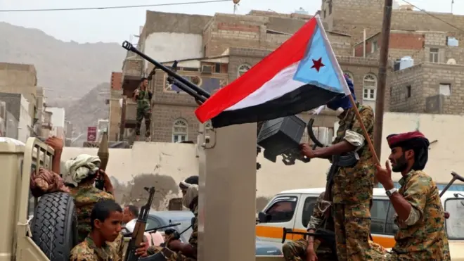مسلحون في اليمن