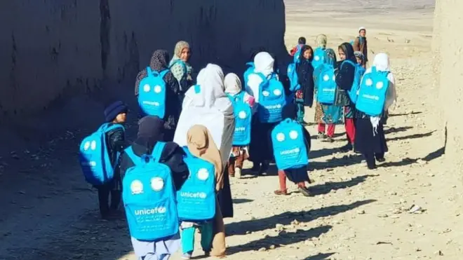 د یونېسف یوه چارواکې وايي دا ټولګي به پسرلي کې هغه مهال چې د افغانستان رسمي ښوونځي د کورونا وضعیت ته په کتو پرانېستل کېږي همهاله پیل شي.