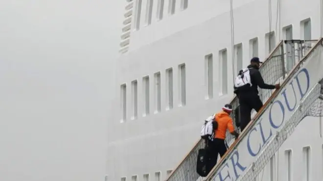 Atletas americanos chegaram ao Rio - e embarcaram no Silver Cloud - na quarta-feira