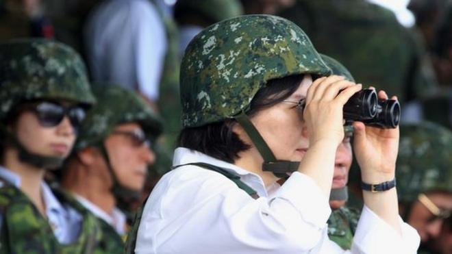 圖為台灣總統蔡英文8月首度以三軍統帥身分視導漢光演習（資料照片）。