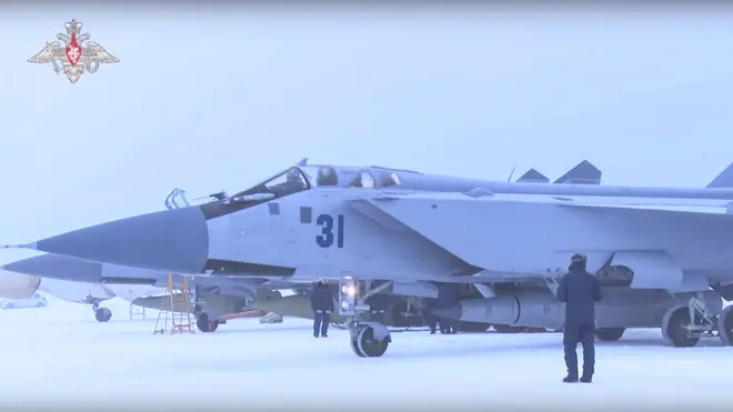 Tên lửa Kinzhal trên MiG-31K - hình minh họa của Bộ Quốc phòng Nga trong một dịp khác, không phải vụ việc ở vùng Murmansk