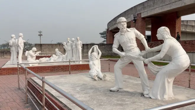 মুক্তিযুদ্ধের ভাস্কর্য