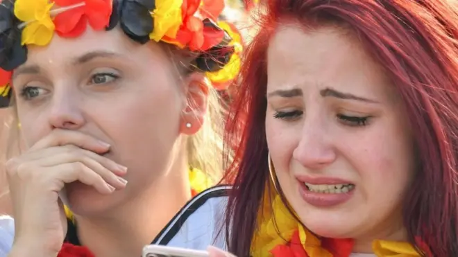 과연 어떤 불만 때문에 이렇게 비관적이 돼버린 걸까?