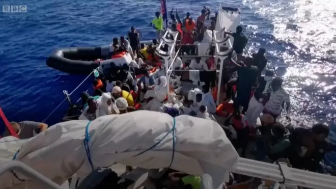 Baqattoonni 400 ta'an dooniiwwan sadii keessaa hatattamaan baraaramuu qabu: UNHCR fi IOM