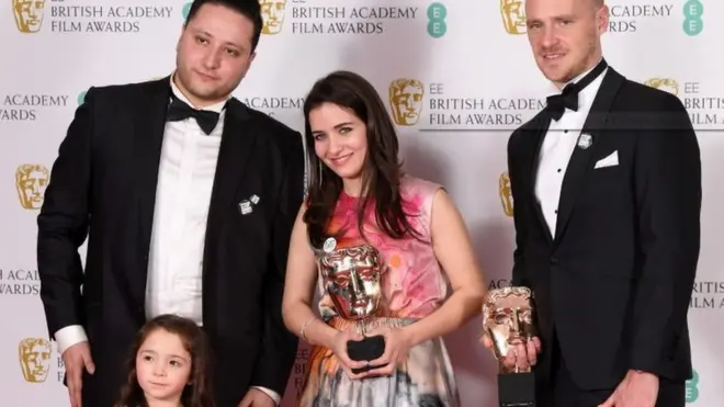 فريق فيلم "من أجل سما"