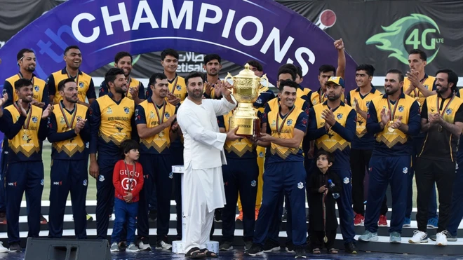 کابل بازارنو پایلوبه کې مس عینک اتلانو ته ماتې ورکړه