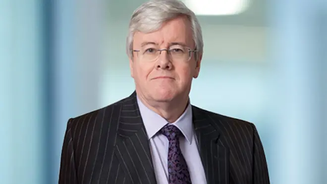 艾倫說："如果你是一個白人男性，你是瀕危物種，你要翻倍努力地工作。"