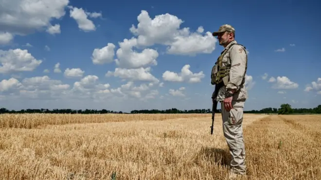 Солдат в поле