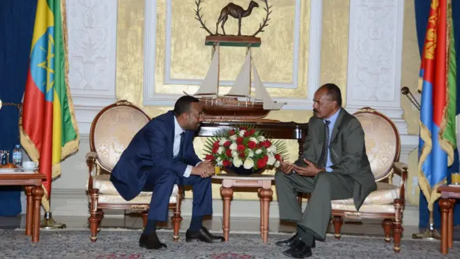 ቀዳማይ ሚኒስተር ኣብዪ ኣሕመድ ምስ ፕረዚደንት ኢሳይያስ ኣፈወርቂ