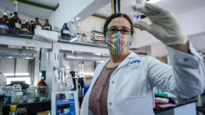 "Fueron días de correr, de locura", describió la doctora Carillo para probar los tests y descubrir que funcionaban.