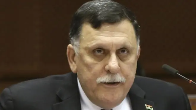 أعلن رئيس الحكومة الليبية عن خارطة طريق سياسية في محاولة لإنهاء العنف الذي يعصف بالبلاد