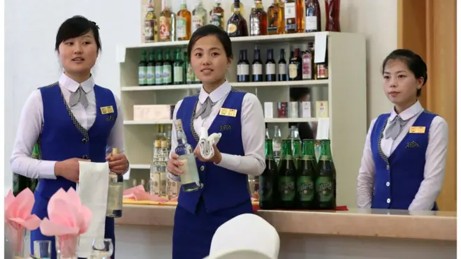 금강산 호텔 접대원