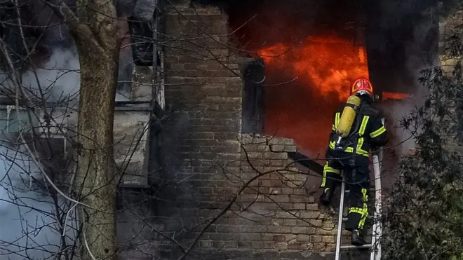 разрушенный дом