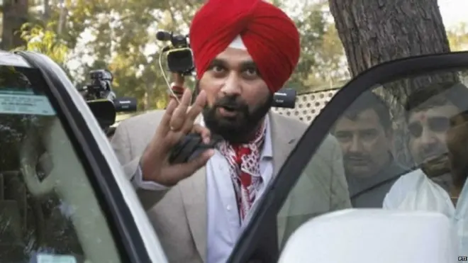 سدھو انڈین صوبہ پنجاب کی حکومت میں رہنما ہیں