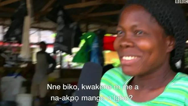 Ndị ahịa n'Eke Nri zara ajụjụ a n'Igbo