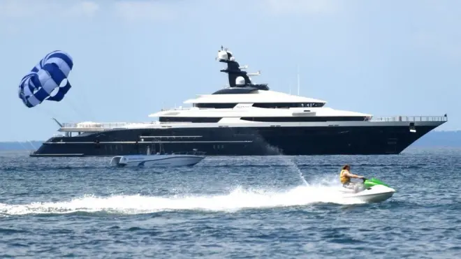 Kapal Equanimity disita Kepolisian Indonesia atas permintaan badan penyidik federal Amerika Serikat, FBI.