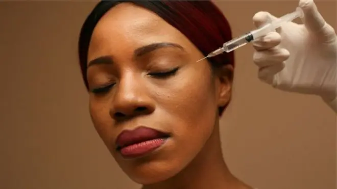 بوٹاکس انجیکشن کی باآسان دستیابی سے ذہنی بیماریوں میں اضافے کا خطرہ ہے۔