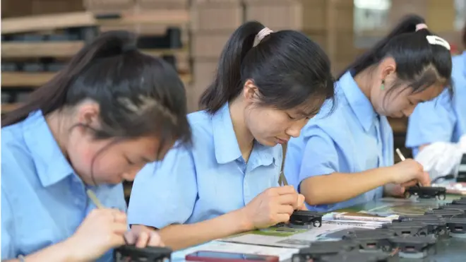 महिला कर्मचारी