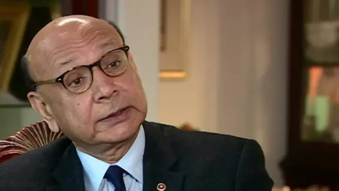 عراق میں ہلاک ہونے والے امریکی فوجی ہمایوں خان کے پاکستانی نژاد والد خِضر خان کا امریکی نو منتخب صدر ڈونلڈ ٹرمپ کو پیغام۔