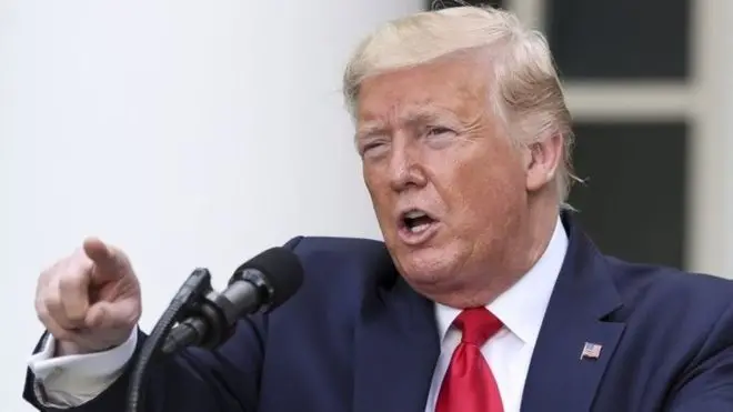 قال "تويتر" إن الرسالة تتضمن أخباراً مضللة محتملة حول آليات التصويت