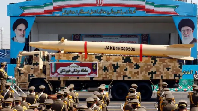 موشک رژه ارتش