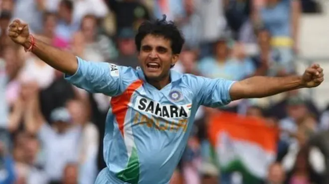 سورو گنگولی نے لکھا ہے کہ وزارتِ عظمیٰ کے بعد دوسرا مشکل کام انڈین ٹیم کی کپتانی ہے