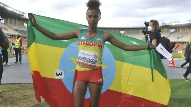 Atileet Zarfee Wandimmaagany 3000m gufachiisaan lammaffaa bahuun meetii argatte