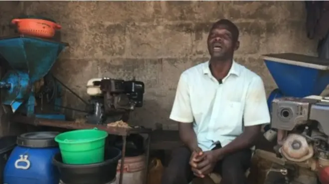 Okunrin to n lọ ata