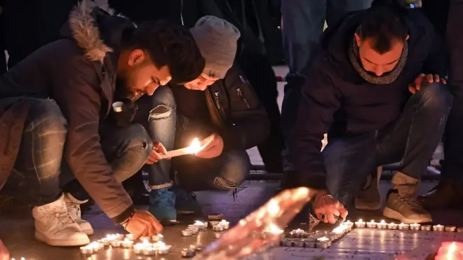 Пока в Берлине продолжают оплакивать погибших при теракте, полиция Германии заявляет о предотвращении новой атаки